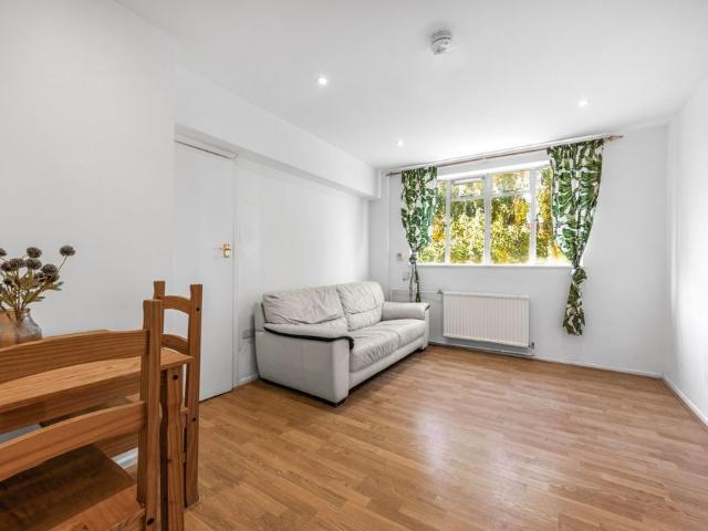 Apartment for rent in London Borough of Wandsworth, Greater London