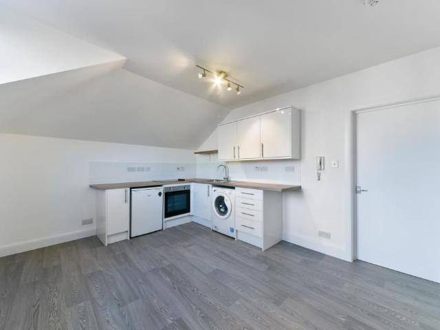 Apartment for rent in East Sheen, Greater London