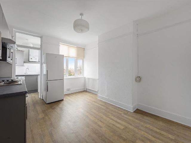 Apartment for rent in East Sheen, Greater London