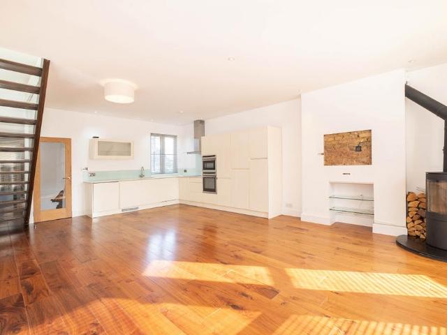 Apartment for rent in London Borough of Richmond upon Thames, Greater London