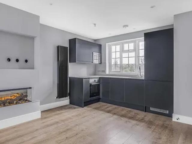 Apartment for rent in East Sheen, Greater London