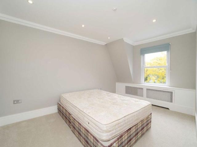 Apartment for rent in East Sheen, Greater London