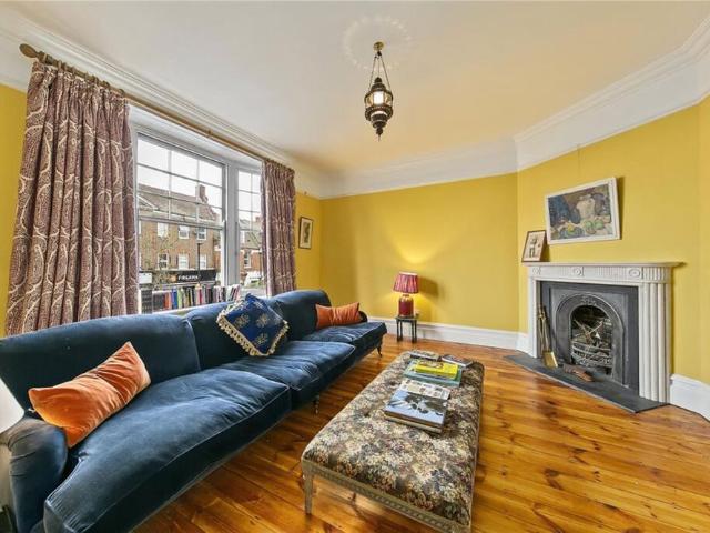 Apartment for rent in East Sheen, Greater London