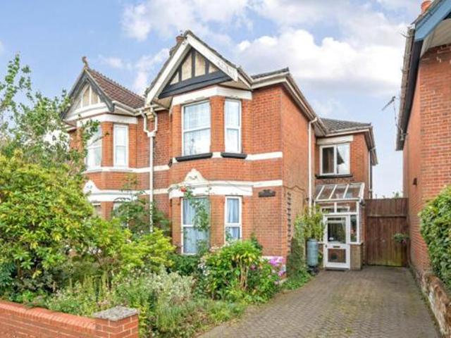 House for sale in Barton Stacey, Hampshire
