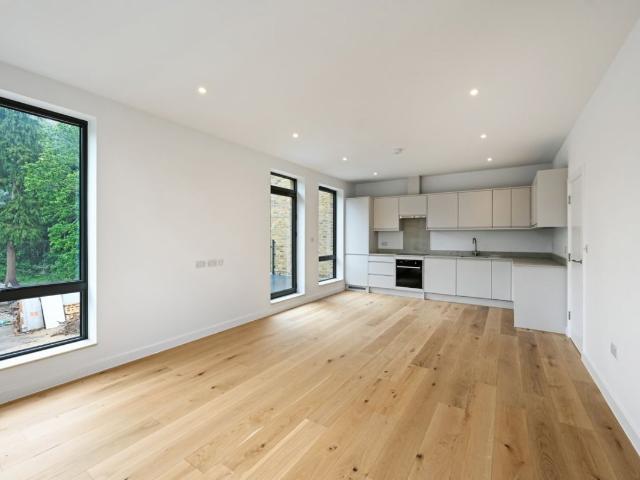 Apartment for rent in London Borough of Croydon, Shirley