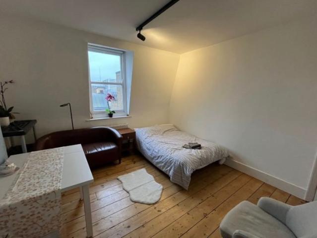 Studio for rent in Islington, Greater London