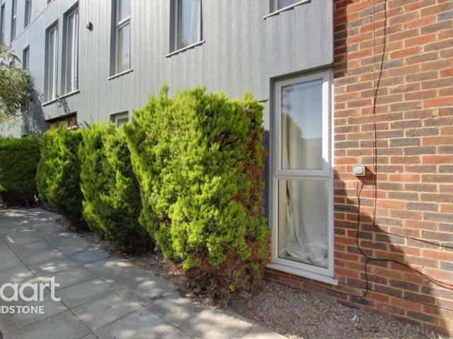 Apartment for rent in Midway, Kent