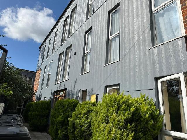 Apartment for rent in Midway, Kent