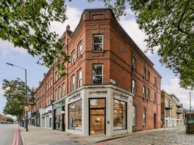 Apartment for rent in Highbury, Greater London