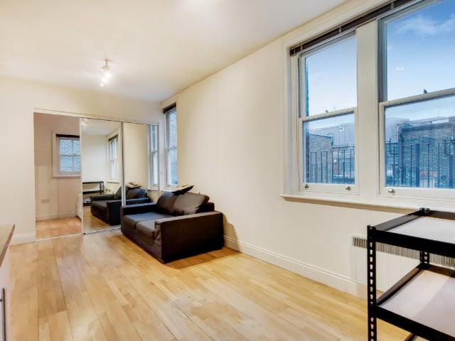 Apartment for rent in Highbury, Greater London