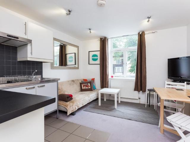Apartment for rent in Highbury, Greater London