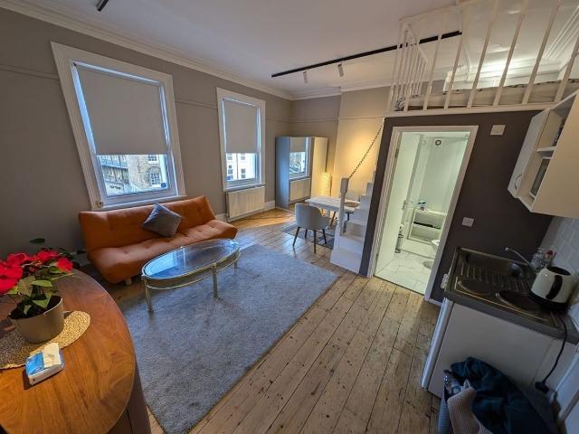 Studio for rent in Islington, Greater London