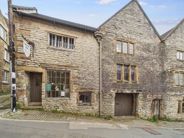 House for rent in Froggatt, East Midlands