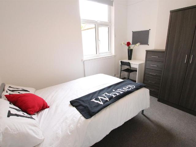 Room for rent in Phippsville, Northampton