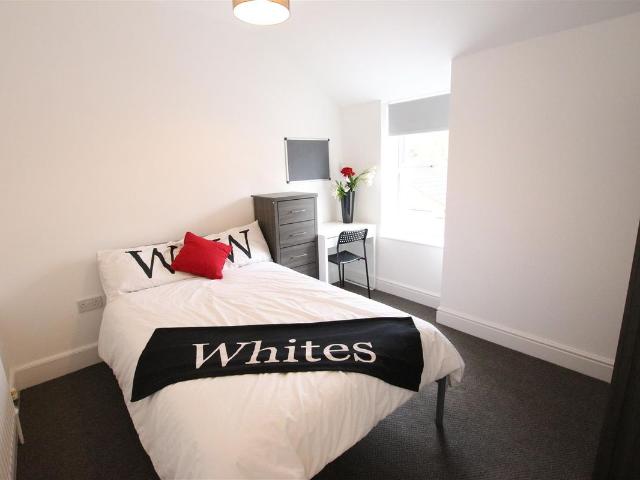 Room for rent in Phippsville, Northampton
