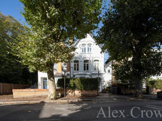 Apartment for rent in Stroud Green, Greater London