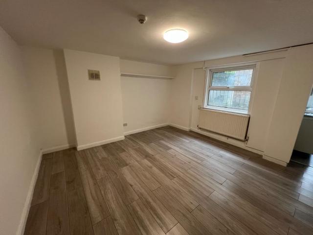 Studio for rent in Stroud Green, Greater London