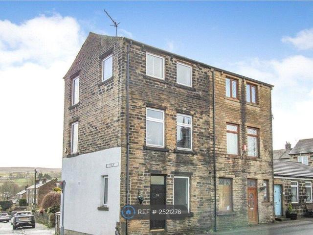 House for rent in Shaw, Bradford
