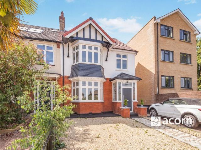 Room for rent in Roupell Park Estate, Greater London