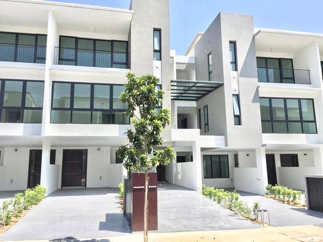 Townhouse for sale in Petaling, Alam Impian