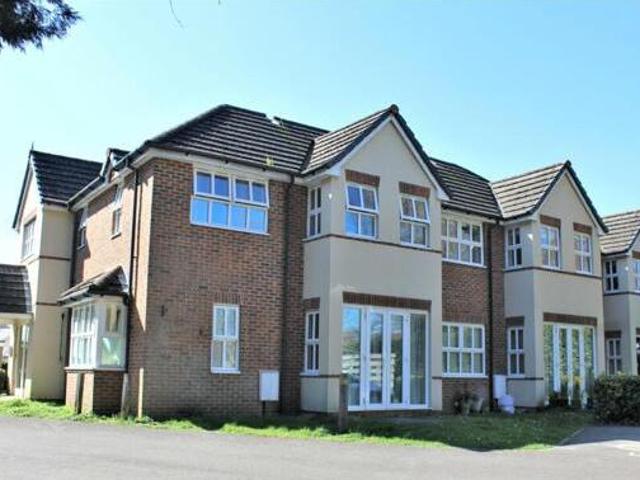House for sale in Fole, Surrey