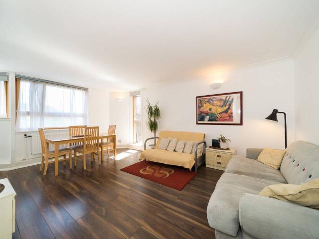 Apartment for rent in Brompton, Greater London