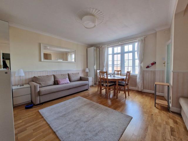 Studio for rent in Saint Pancras, Greater London