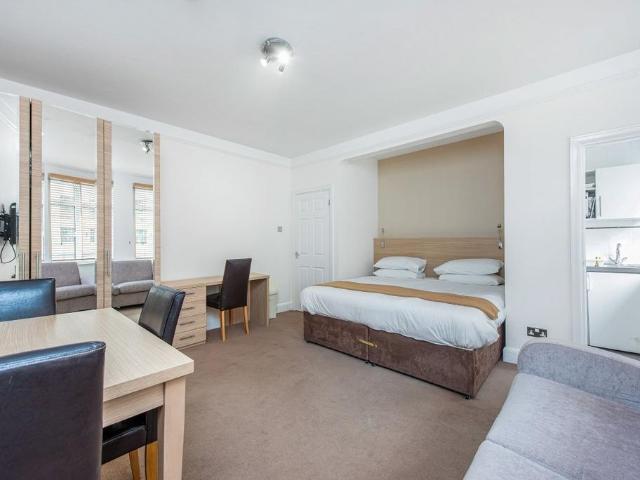 Apartment for rent in Saint Pancras, Greater London