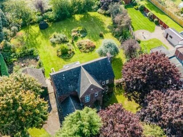 House for sale in Keppel's Column, Thorpe Hesley