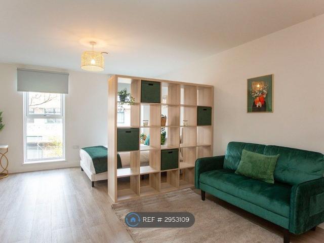 Studio for rent in Kingsdown, Feckenham