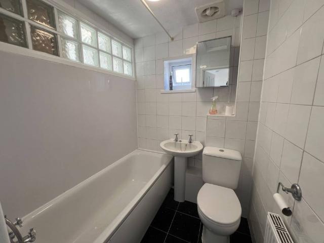 Apartment for rent in Penarth Marina, Penarth