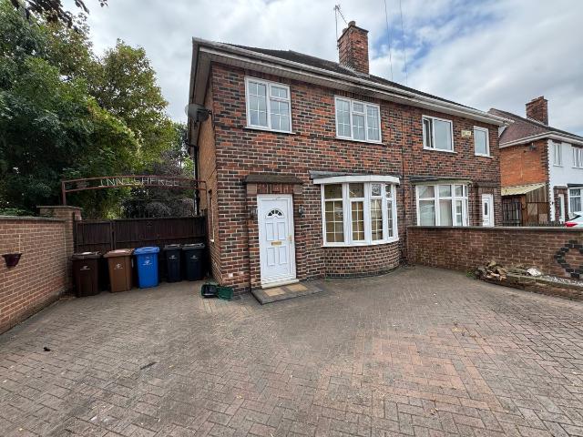 House for rent in Allenton, East Midlands