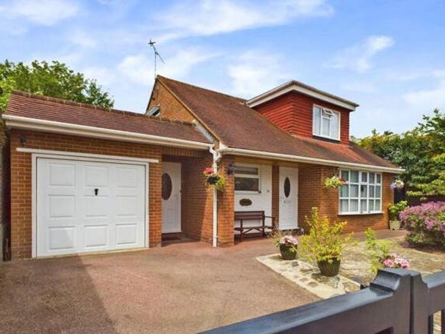 House for sale in Upperton, Eastbourne