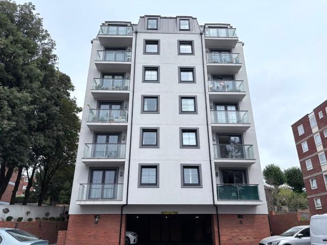 Apartment for rent in Upperton, Eastbourne