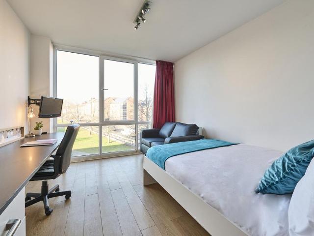 Studio for rent in Bede Island, Old Wharf