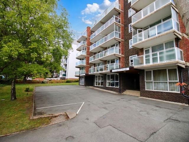 House for rent in Upperton, Eastbourne