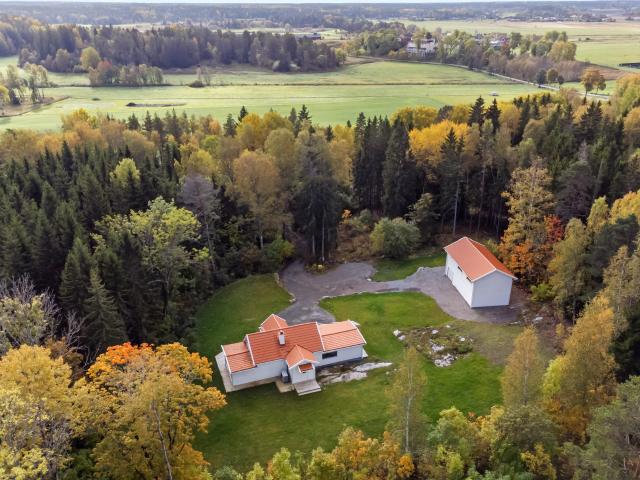 Villa till salu i Rimbo, Stockholm