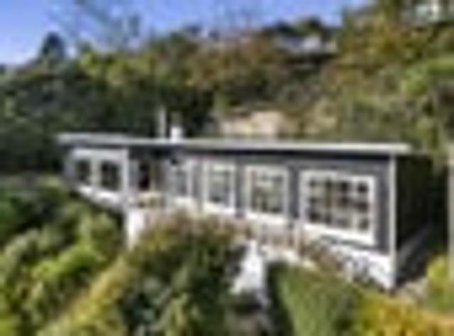 House for sale in Otakou