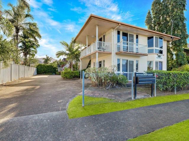 Apartment for sale in Manoora, Cairns