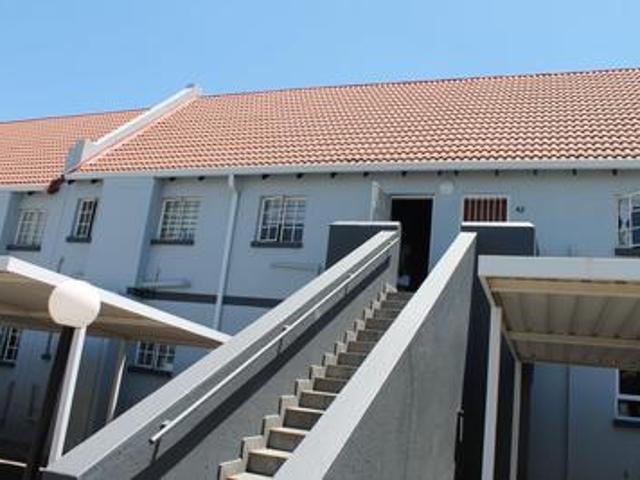 Townhouse for sale in Edenvale, City of Ekurhuleni Metropolitan Municipality