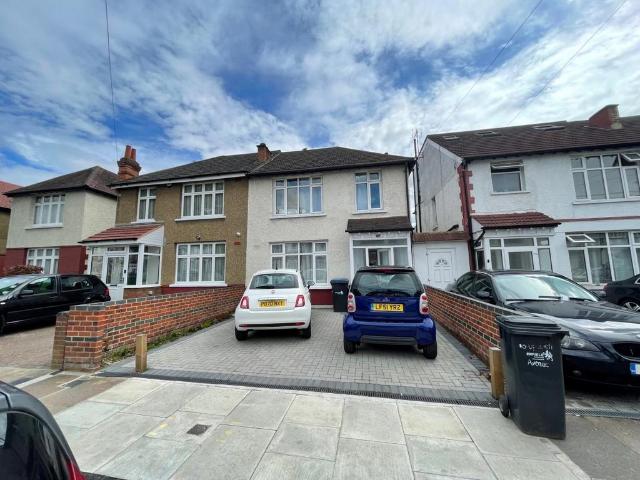 House for rent in Bowes, Bowes Park
