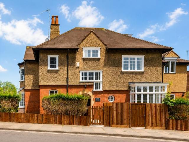 Apartment for rent in St Albans, Five Acres