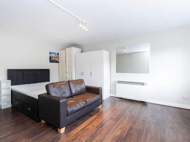 Studio for rent in Golders Green, Greater London