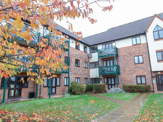 Apartment for rent in Slough