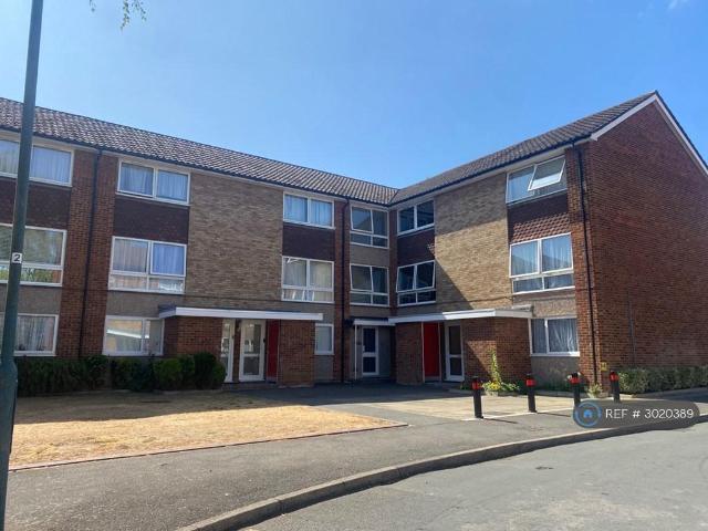 Apartment for rent in London Borough of Sutton, Greater London