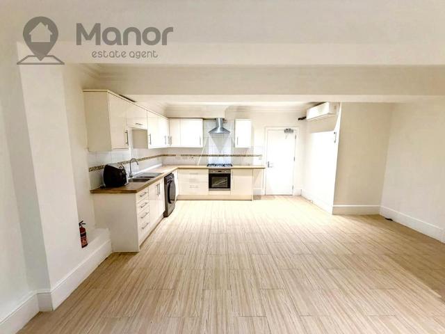 Apartment for rent in Upton, Greater London