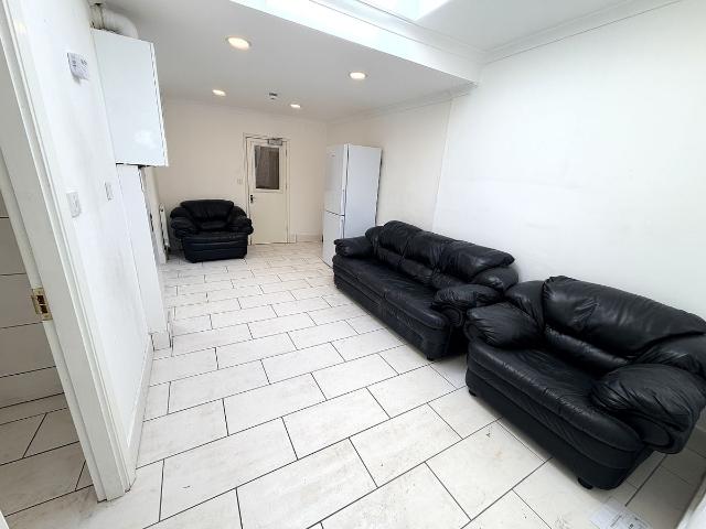 House for rent in Upton Park, Greater London
