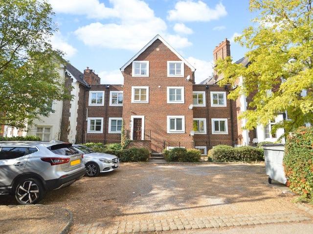 Apartment for rent in Slough