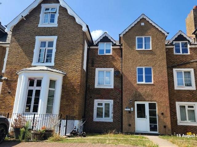 Apartment for rent in Slough