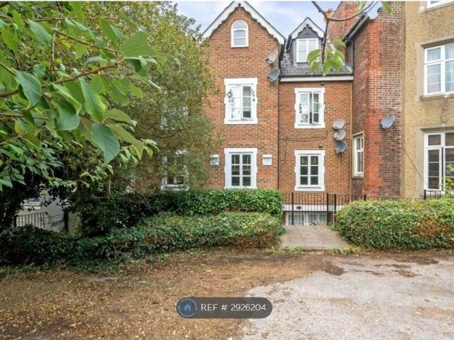 Apartment for rent in Slough